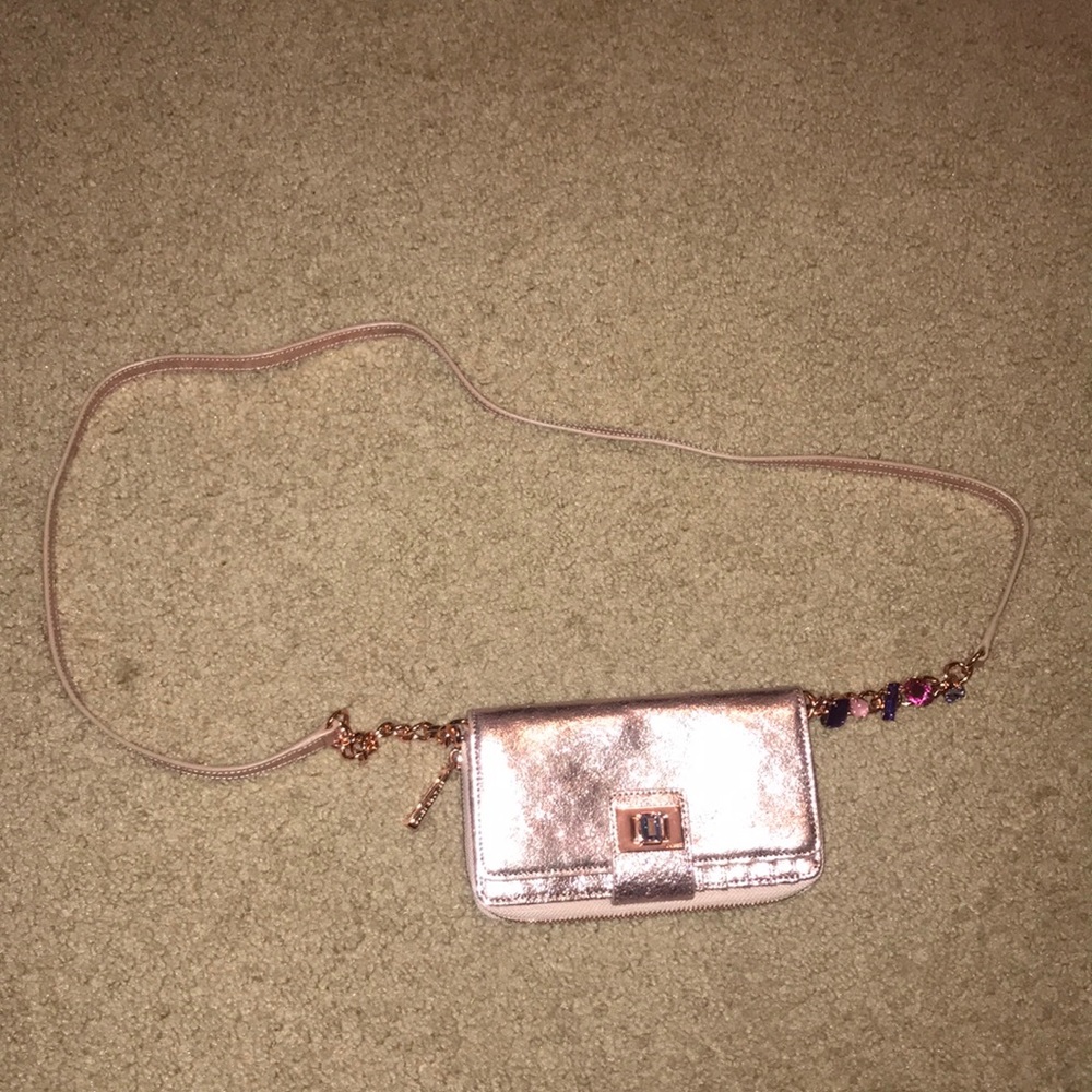 Juicy Couture Clash Leather Crossbody Wallet - Picture 2 of 7